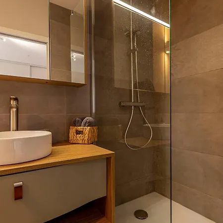 Pleasant And Bright Chartreuse With Terrace Tolosa