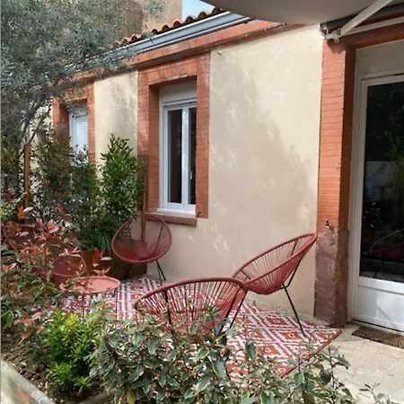 Pleasant And Bright Chartreuse With Terrace Σπίτι διακοπών