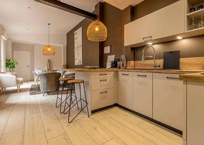 Pleasant And Bright Chartreuse With Terrace Vakantiehuis *