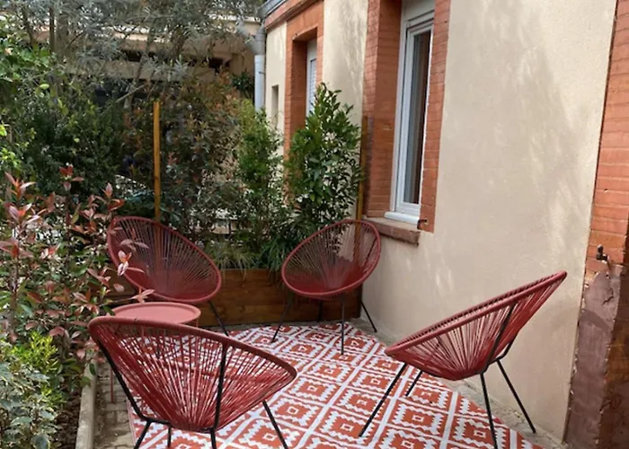 Pleasant And Bright Chartreuse With Terrace